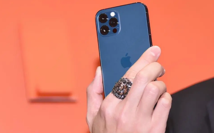 龙井苹果手机维修分享iPhone12系列重启方法教程 